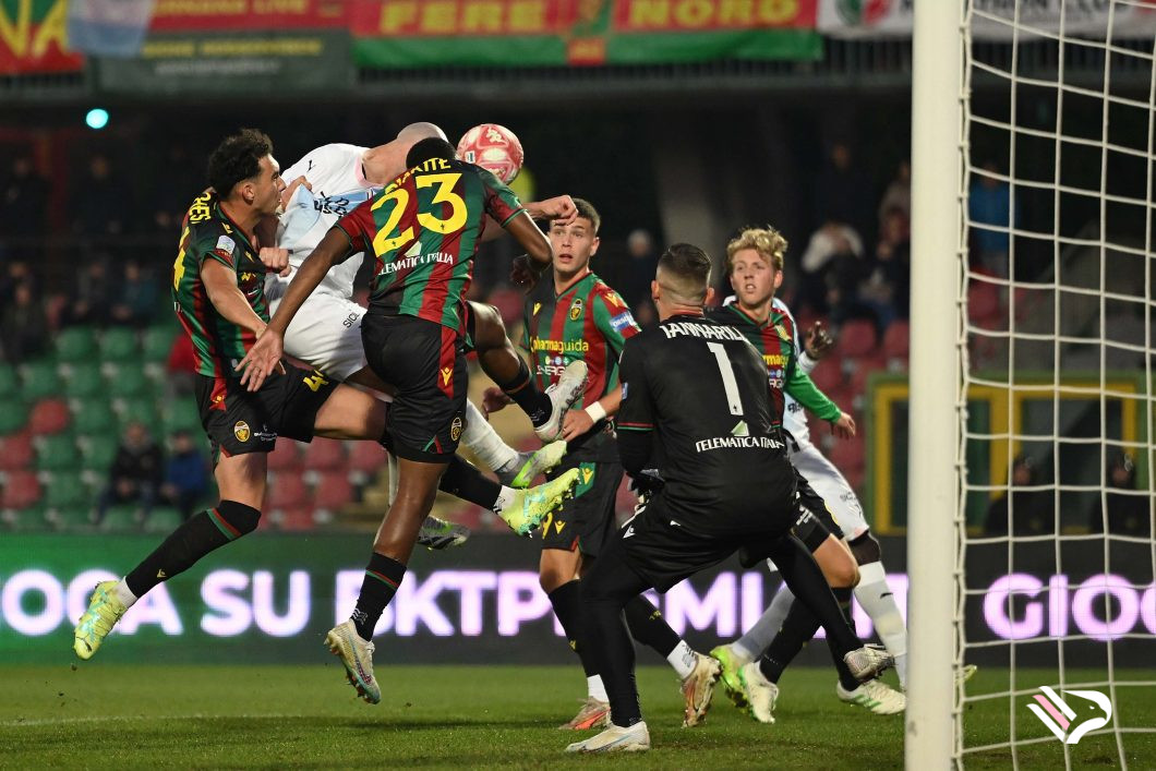 ternana-vs-palermo-serie-b-25-2