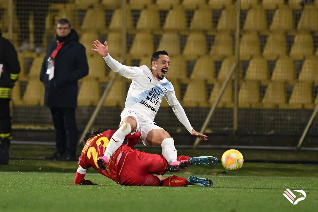 catanzaro-vs-palermo-serie-b-50