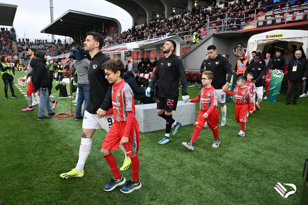 cremonese-vs-palermo-serie-b-3