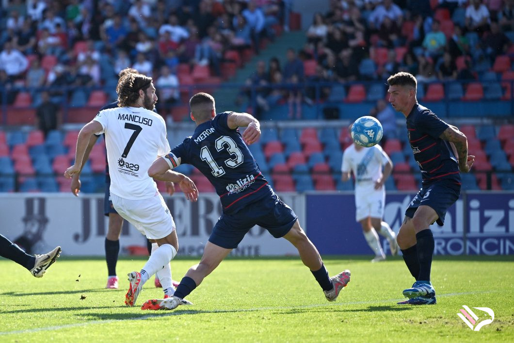 cosenza-vs-palermo-serie-b-25