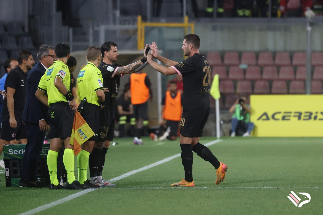 cremonese-vs-palermo-serie-b-45