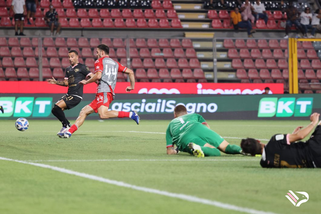 cremonese-vs-palermo-serie-b-48