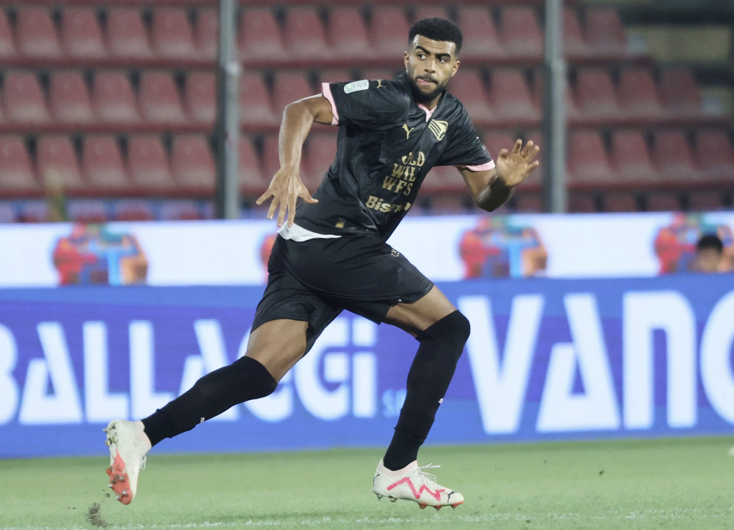 cremonese-vs-palermo-serie-b-91