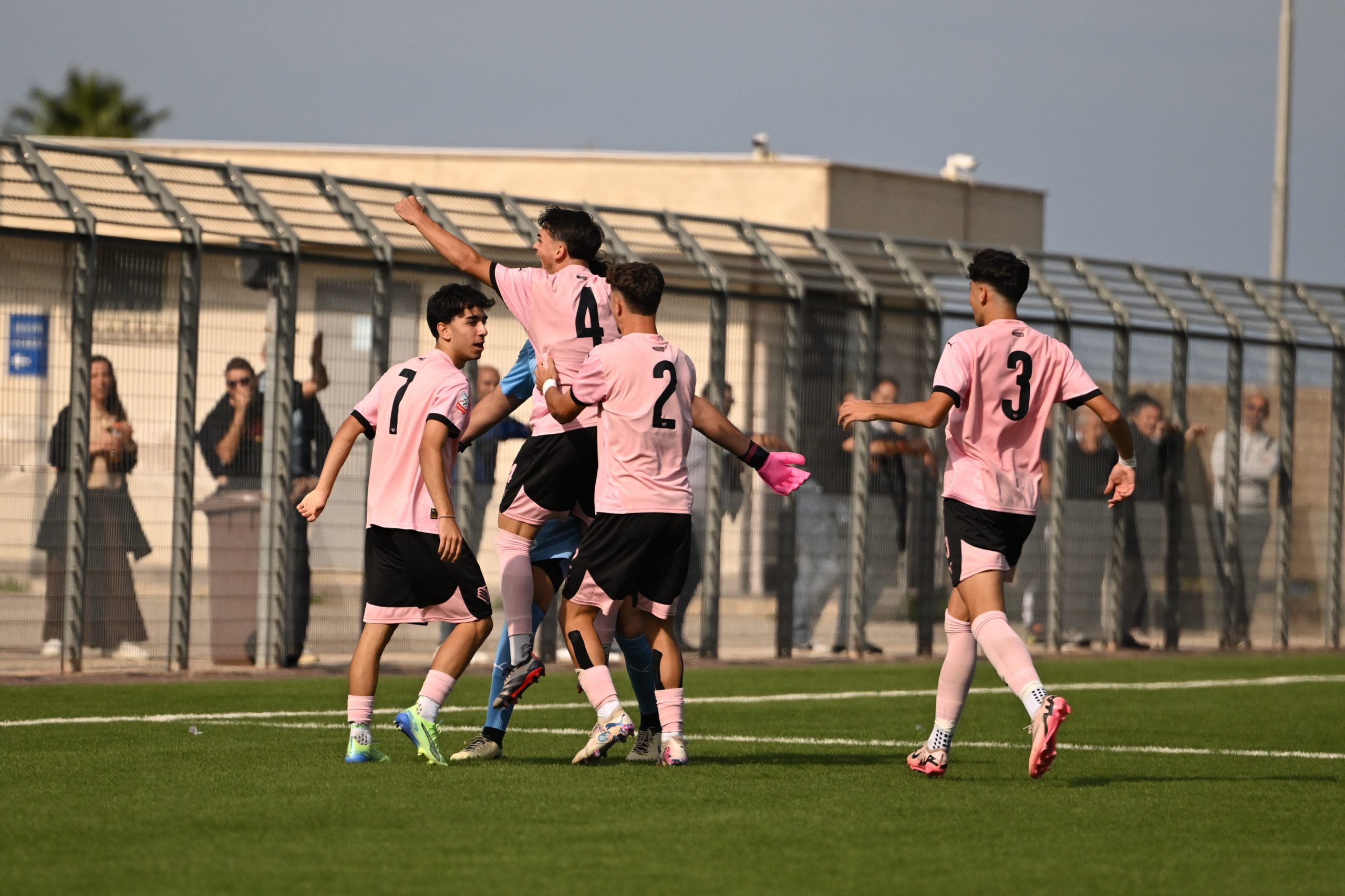 965dalyrue_media_24990425_24717932-2