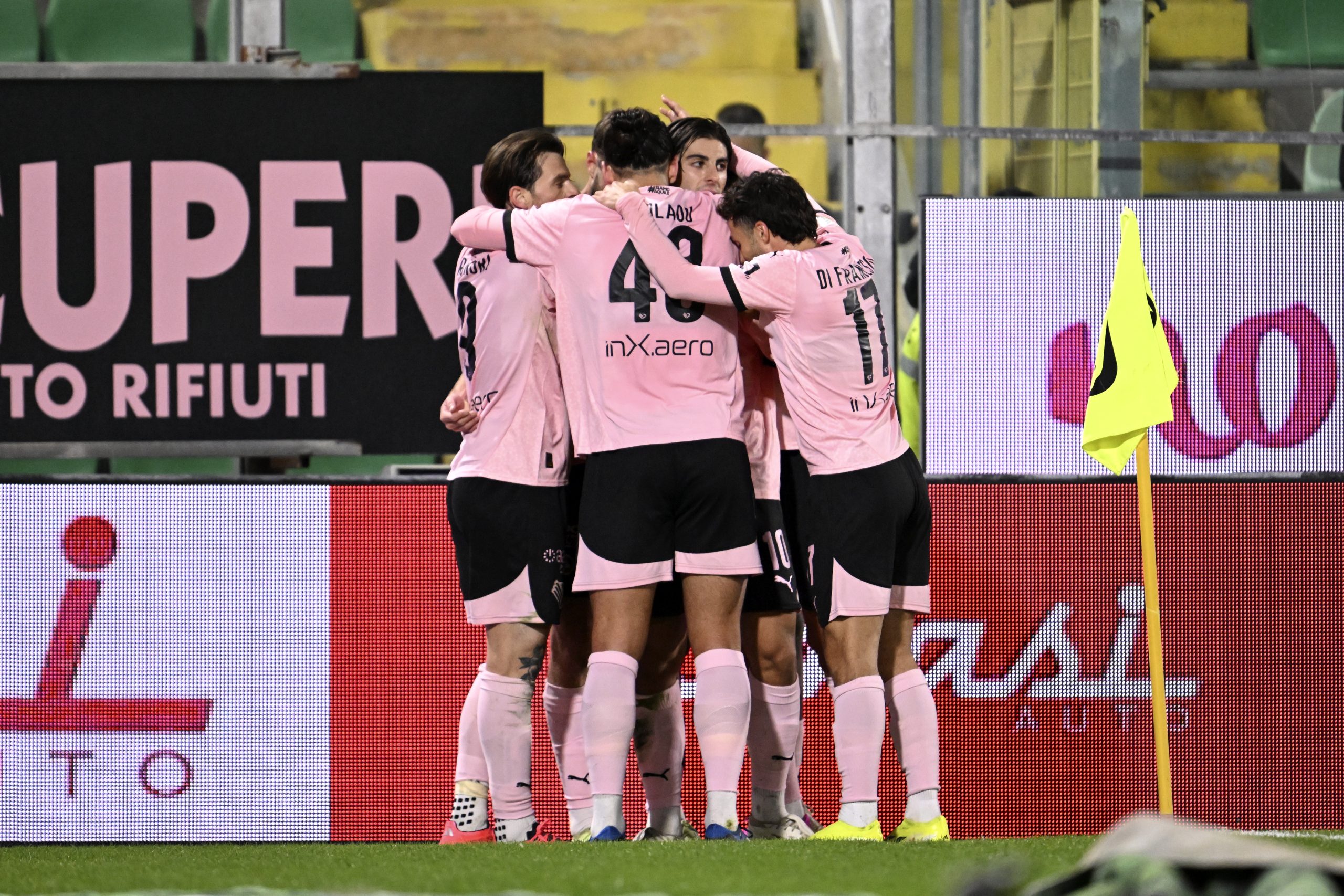 palermo-vs-bari-serie-b-2