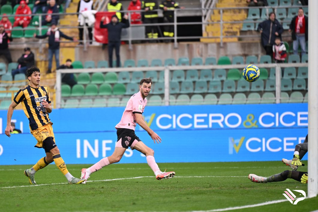 palermo-vs-juve-stabia-serie-b-2