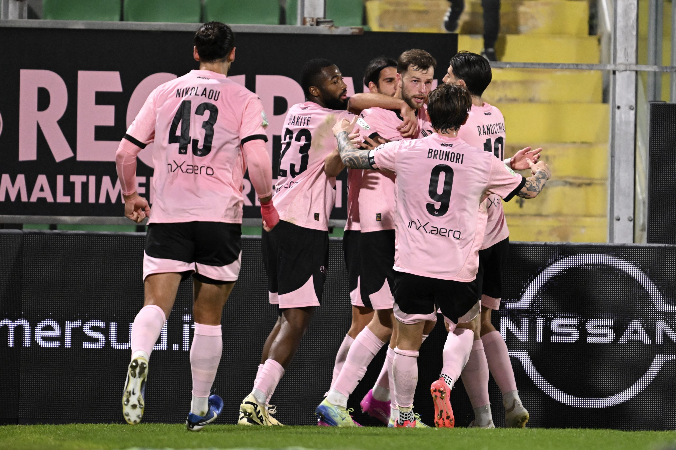 palermo-vs-bari-serie-b-39-2