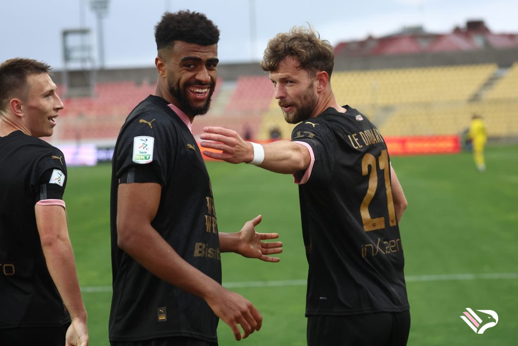 catanzaro-vs-palermo-serie-b-94-2