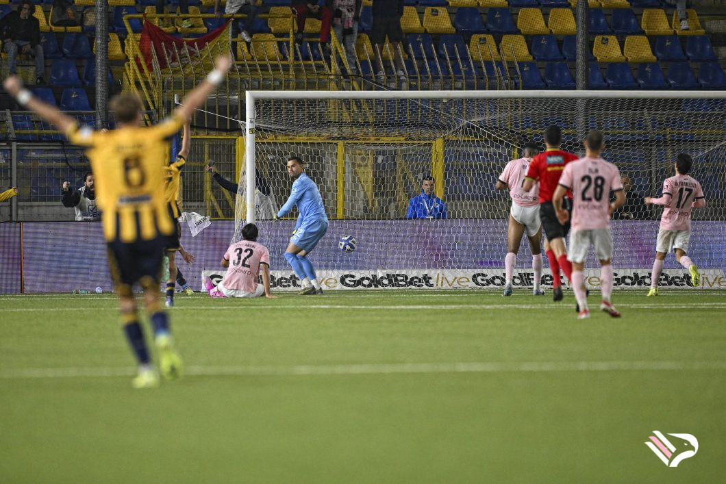 juve-stabia-vs-palermo-serie-b-16-2