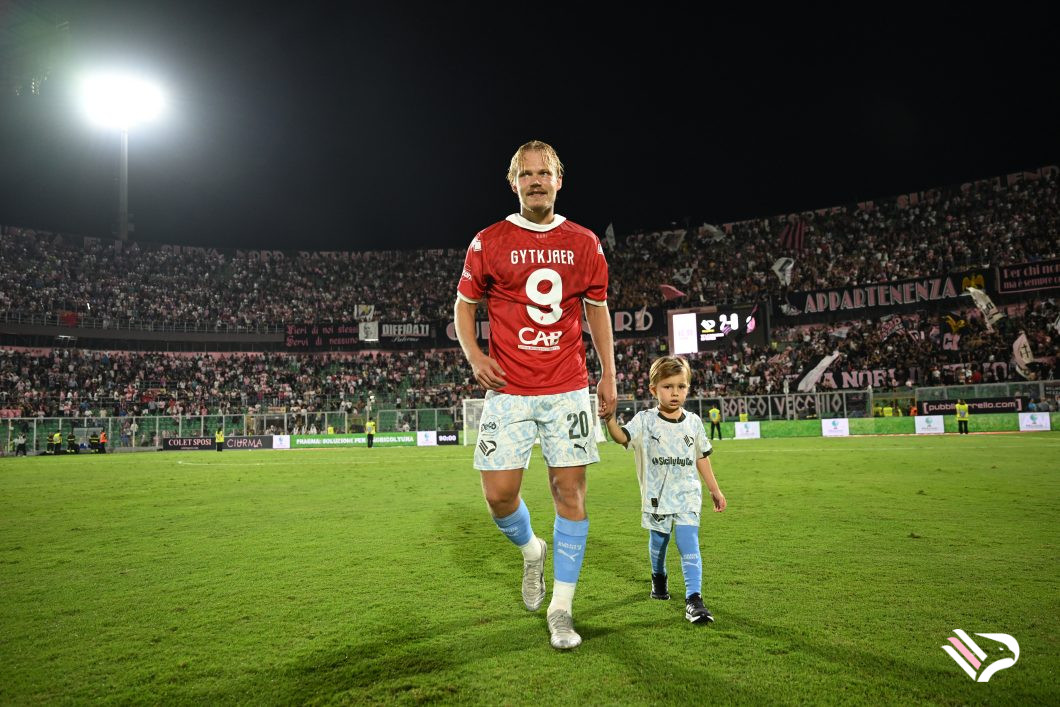 palermo-vs-bari-serie-b-46