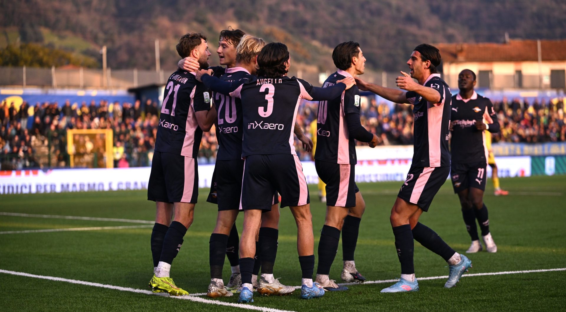 carrarese-vs-palermo-serie-b-49-2