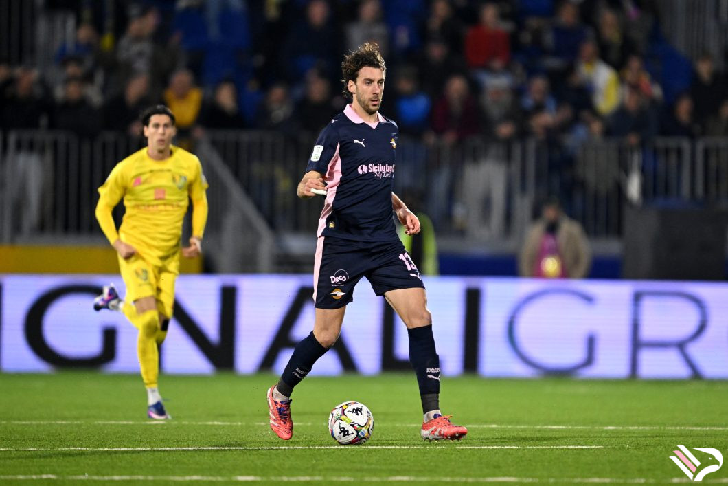 carrarese-vs-palermo-serie-b-26