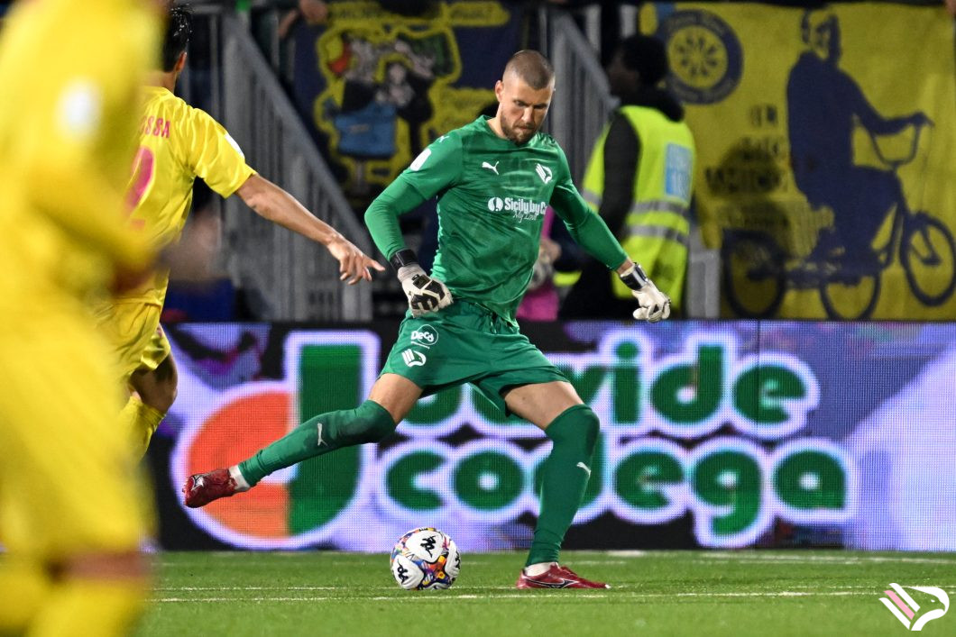 carrarese-vs-palermo-serie-b-19