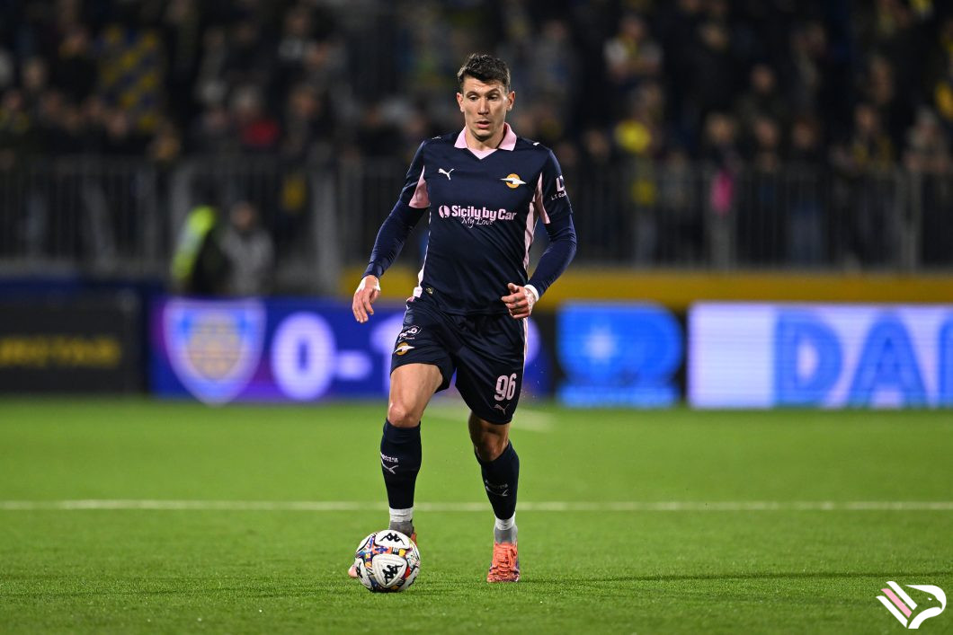 carrarese-vs-palermo-serie-b-21