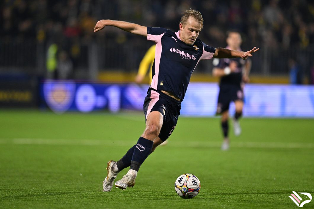 carrarese-vs-palermo-serie-b-13