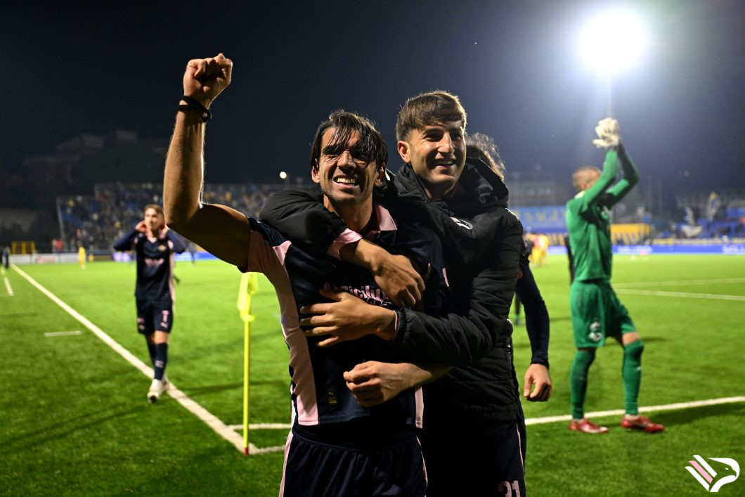 carrarese-vs-palermo-serie-b-12