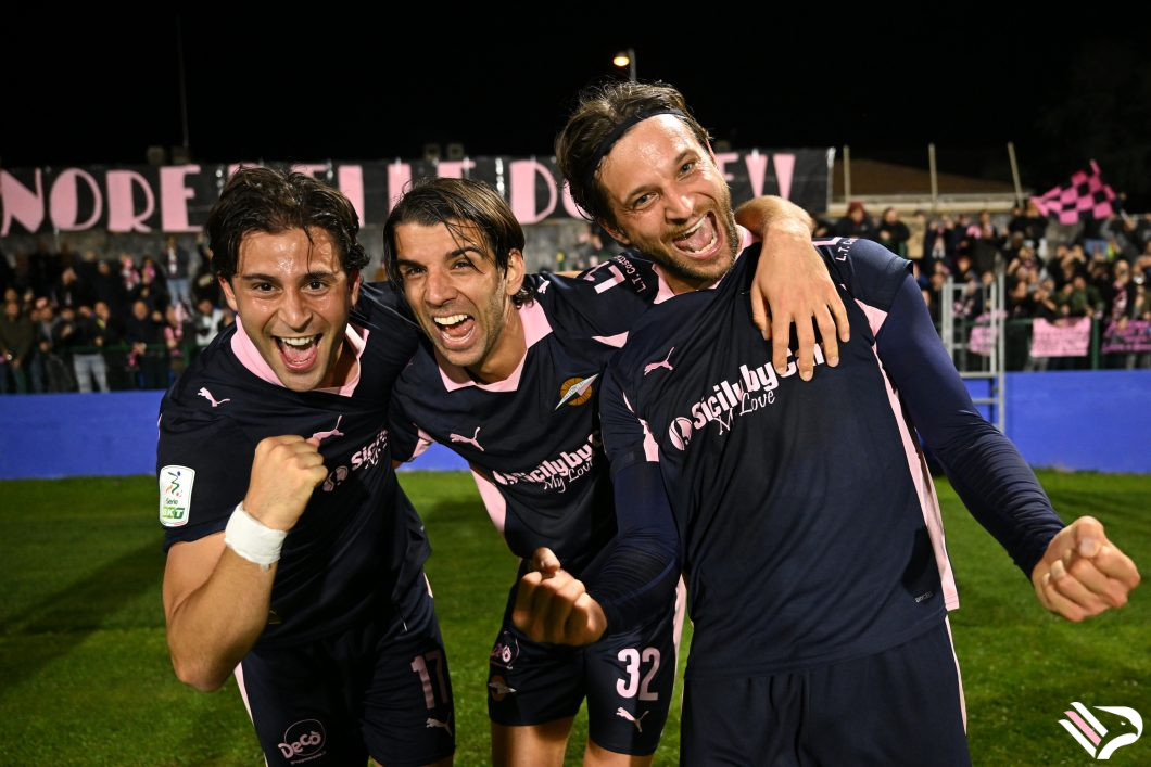 carrarese-vs-palermo-serie-b-15