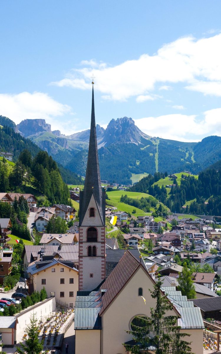 s-cristina-the-smallest-village-in-the-valley-2