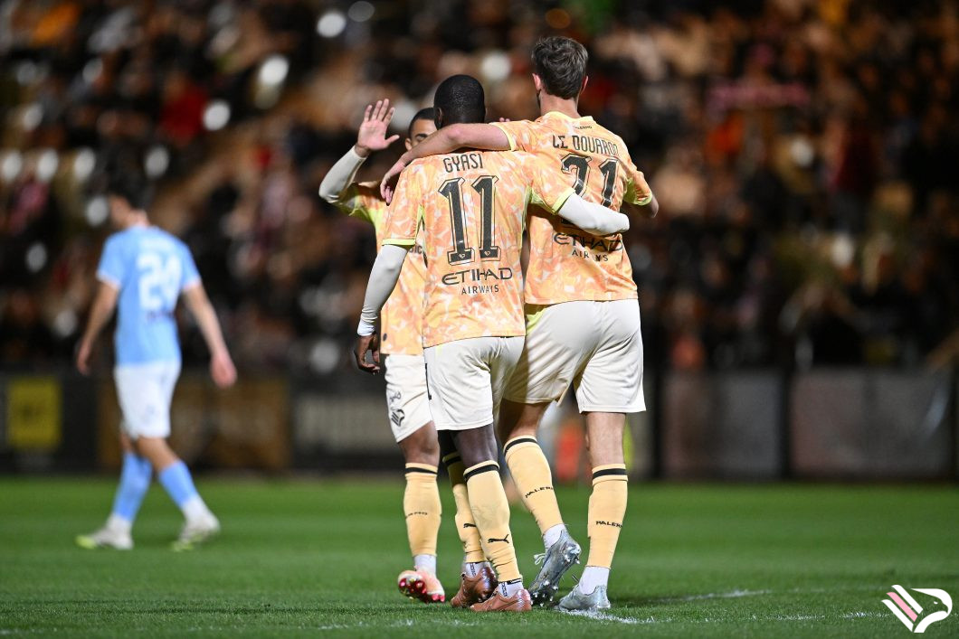 palermo-fc-pre-season-stefezza-arrives-in-perth-4