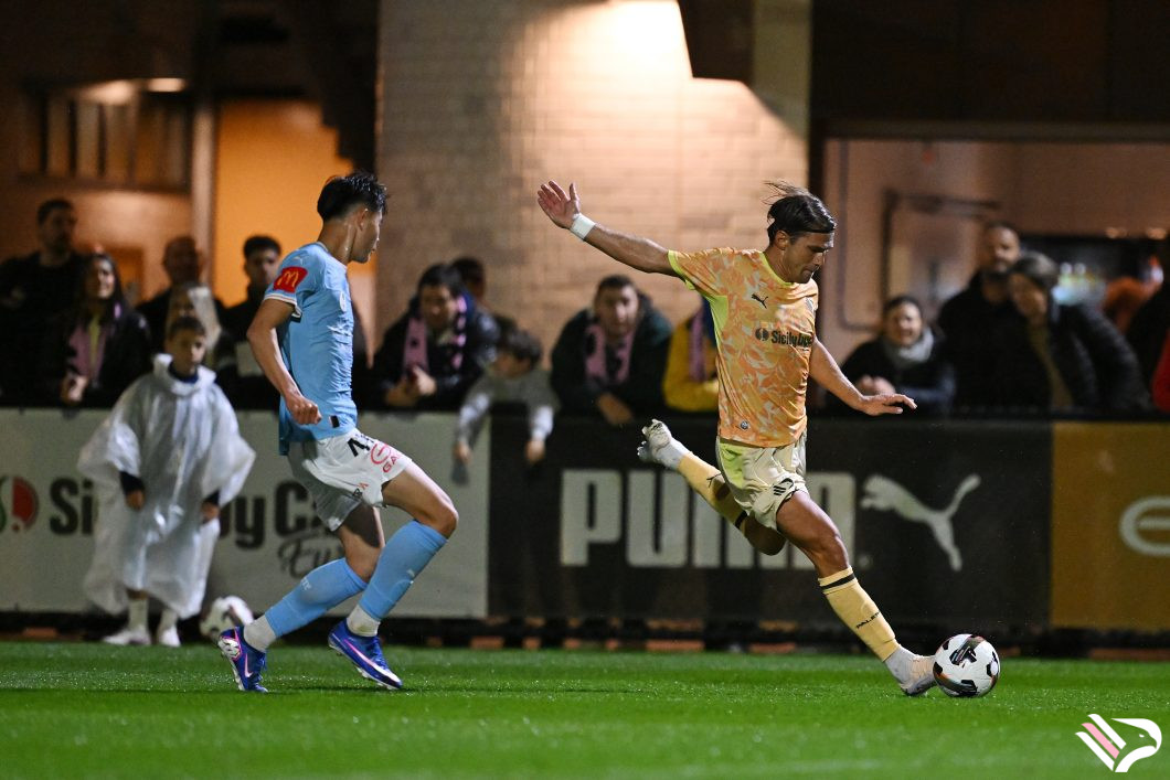 palermo-fc-pre-season-stefezza-arrives-in-perth-17
