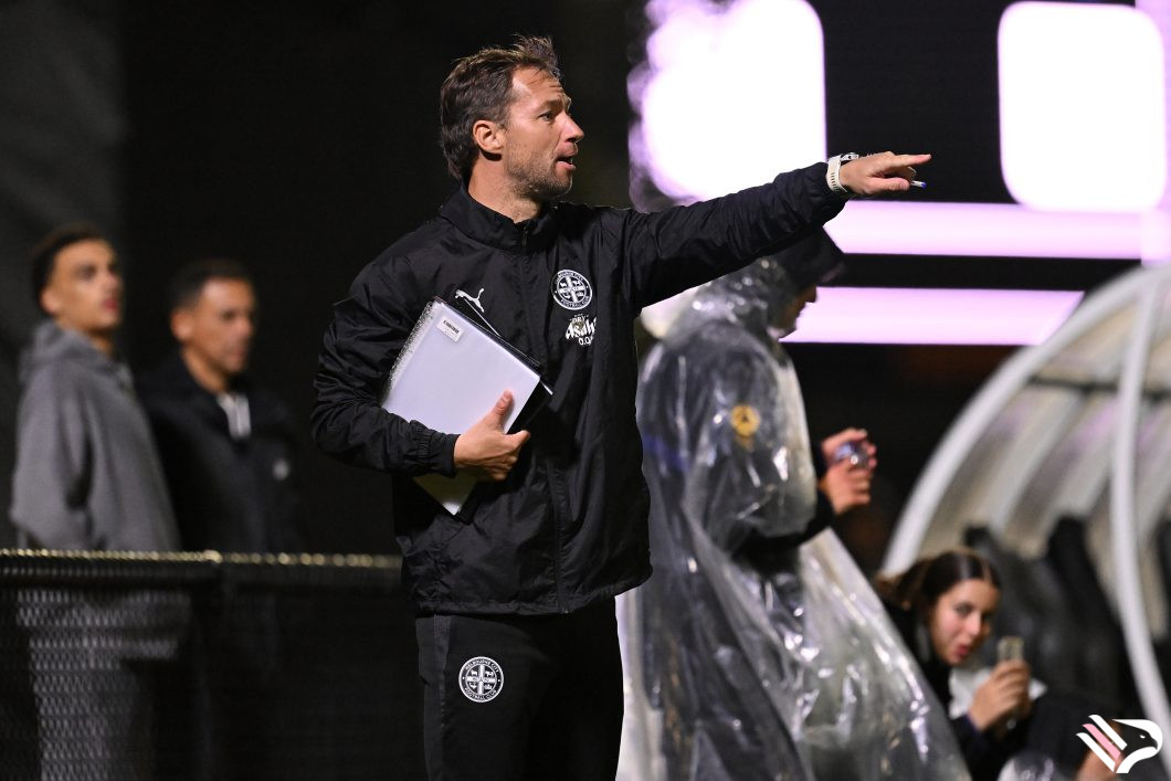 palermo-fc-pre-season-stefezza-arrives-in-perth-35