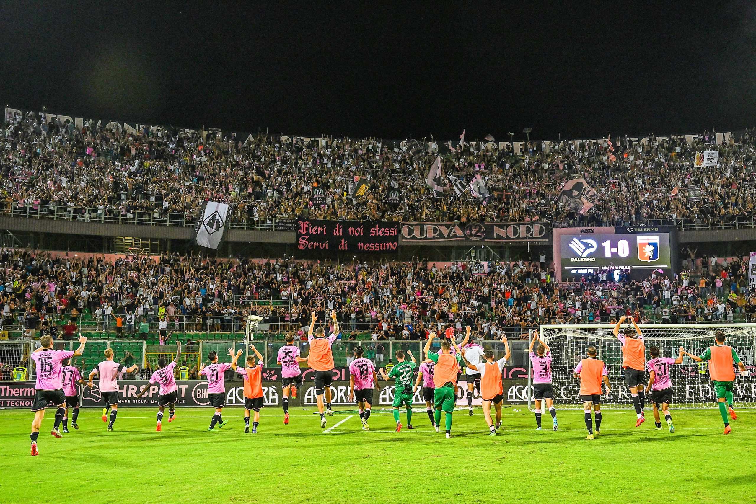 foto-curva-nord-tifosi-palermo-stadio-1-jpg